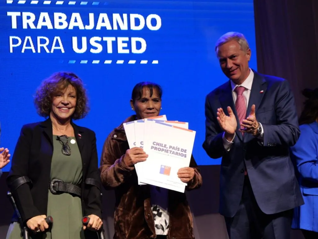 Entrega de títulos de dominio en O’Higgins